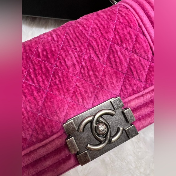 CHANEL Pink Velvet Quilted Small Boy Bag-17334532 - Picture 6 of 15